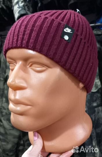 Спортивные мужские шапки