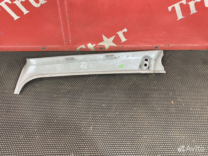 Накладка стойки лобового стекла правая Daf XF106