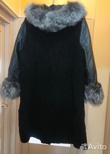 Пальто женское каракуль