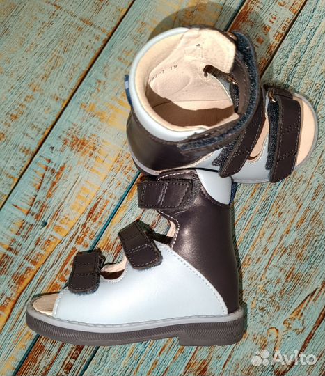 Ортопедические сандали Orthoboom