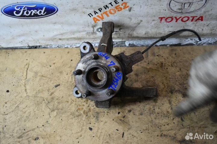 Кулак поворотный передний левый Chrysler Pt