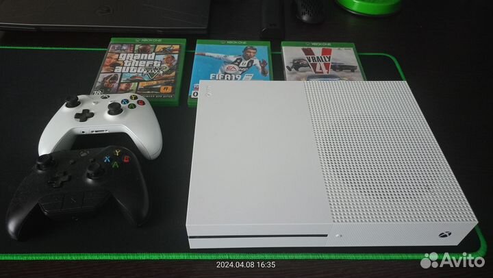 Xbox One s