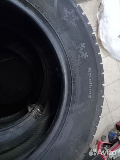 Kumho I'Zen KW31 205/65 R16 95R