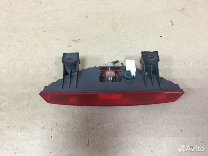 Стоп-сигнал дополнительный Kia Rio 2 хэтчбек