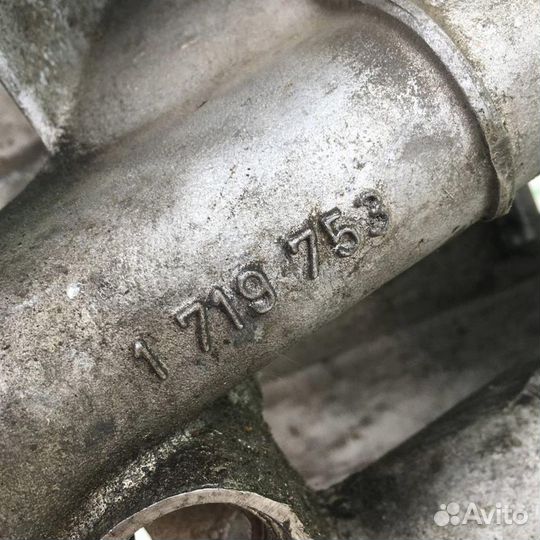 Коллектор впускной бмв Е34