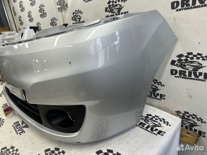 Бампер передний Nissan Nv200 M20