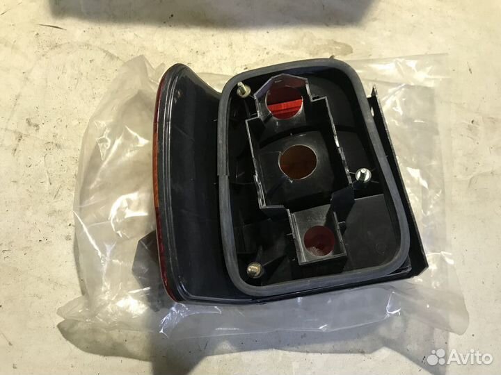 Фонарь левый Volkswagen Passat B4