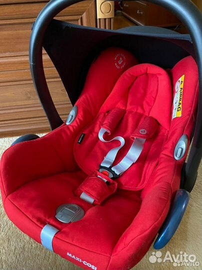 База FamilyFix и автолюлька Maxi Cosi Cabriofix