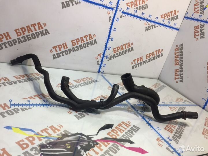 Фольксваген Гольф Патрубок системы охлаждения