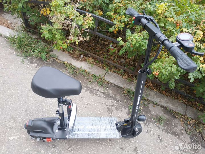 Электросамокат с 2-м сиденьем. Kugoo M2