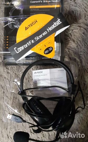 Наушники с микрофоном