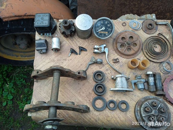 Запчасти на мотоцикл Иж планета