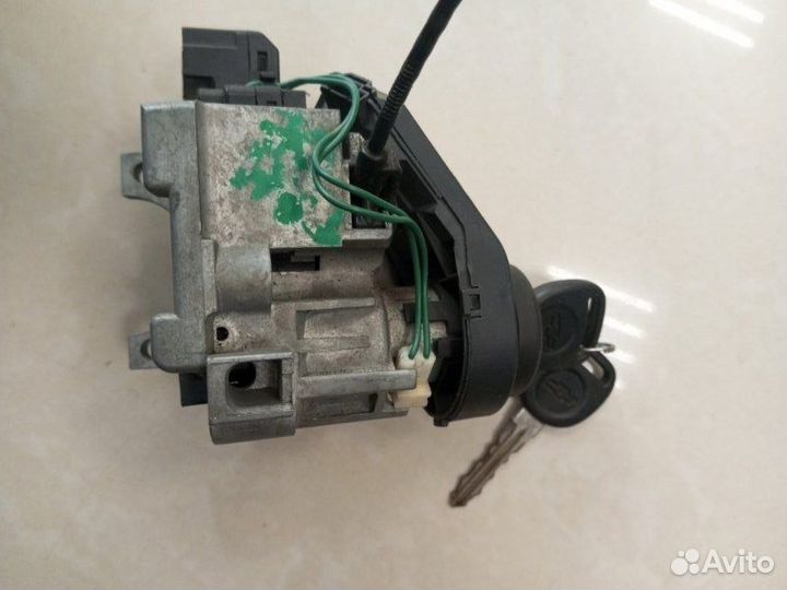 Замок зажигания Chevrolet Tahoe GMT900 LY5 2008