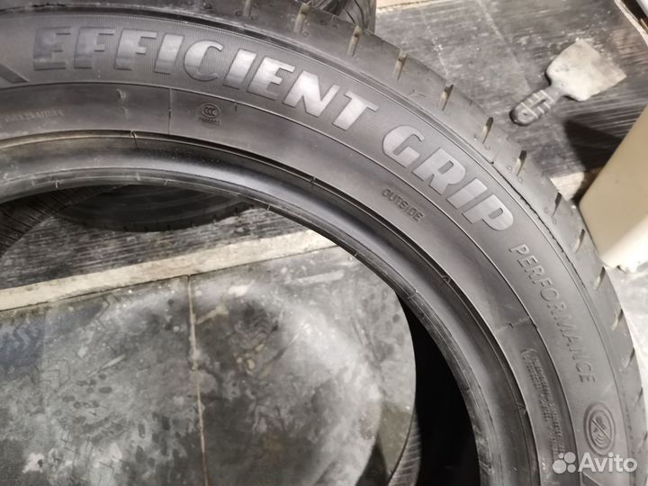 Goodyear EfficientGrip Performance 215/55 R17