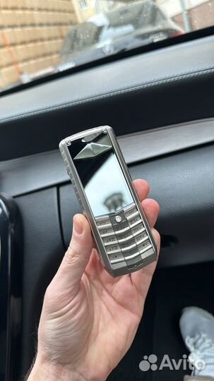 Vertu Ascent 2010, 32 ГБ