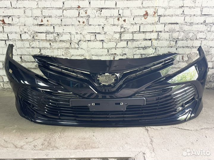 Бампер передний Toyota Camry 70 оригинал