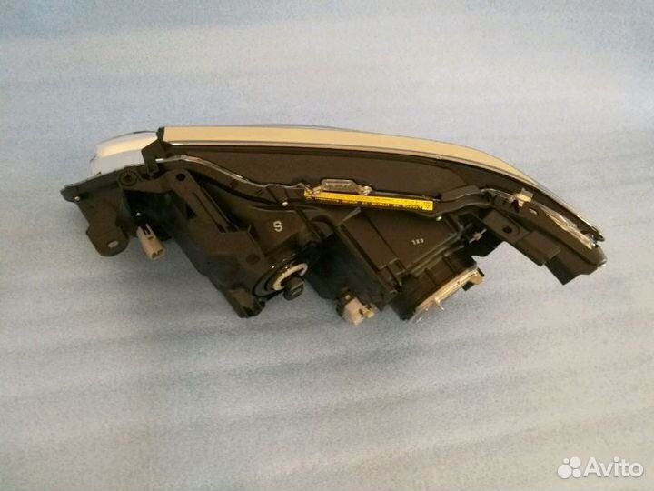 Фара правая Toyota Camry 55