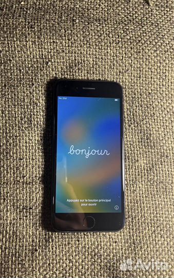 iPhone SE (2020), 64 ГБ