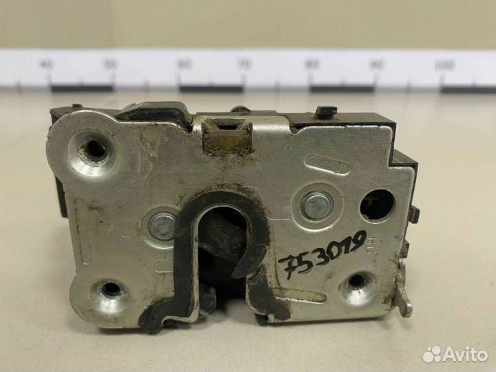 Замок двери задней левой Nissan Terrano D10 2014