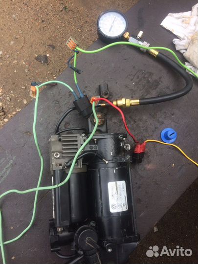 Компресор пневмоподвески touareg 1 2007г