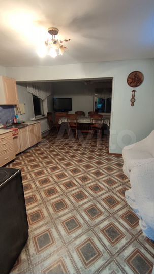 Коттедж 230 м² на участке 6 сот.