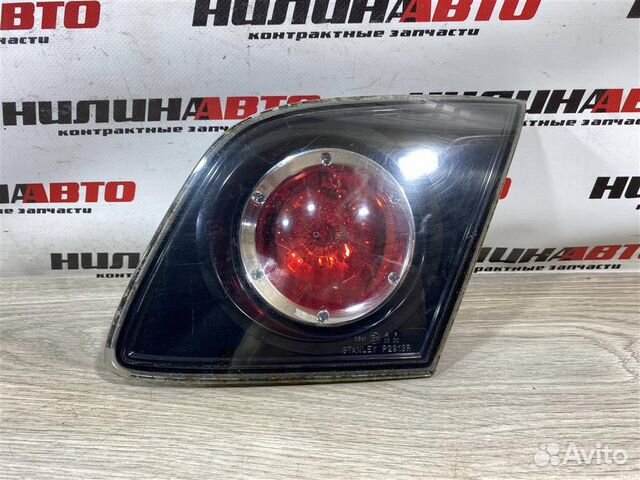 Фонарь правый в крышку багажника Мазда 3 BK бк