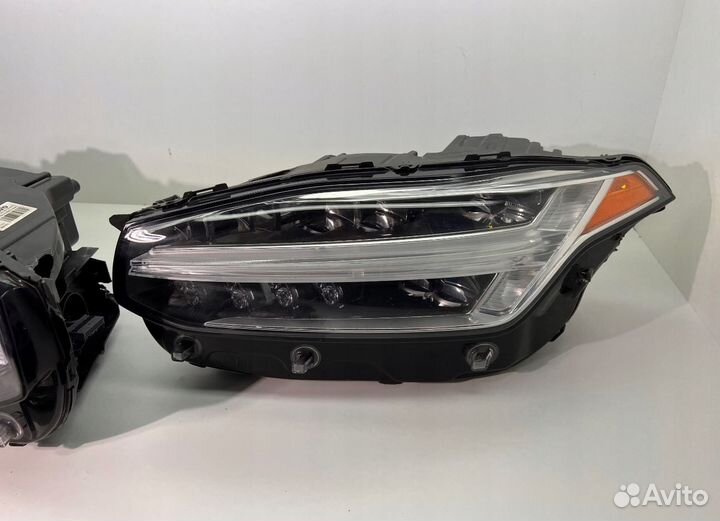 Volvo XC90 II передние фары