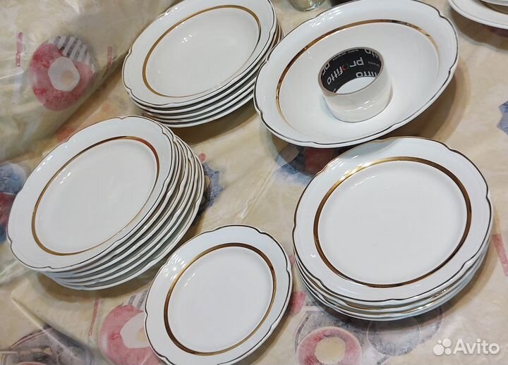 Фарфор зик СССР часть стол.сервиза с золот.каймой