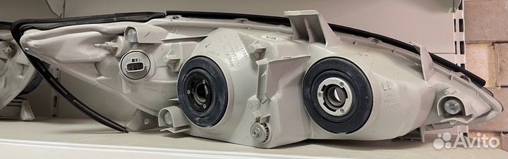 Фара Toyota Camry V30