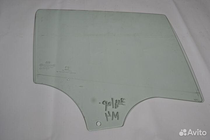 Стекло двери зад/прав Mazda 3 BL