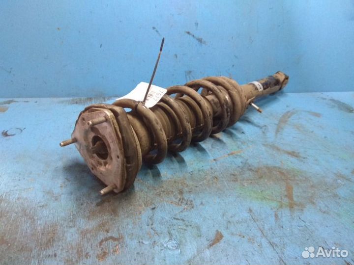 Амортизатор правый Infiniti M25 VQ25HR 2010-2013