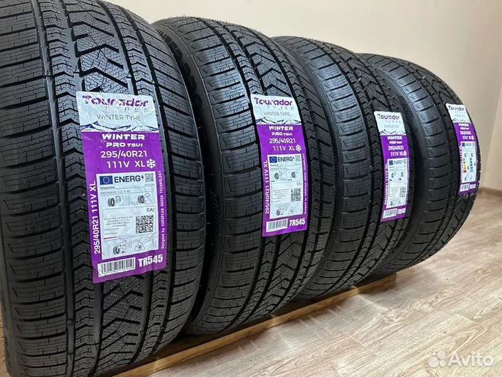 Tourador Winter Pro TSU1 295/40 R21 111V
