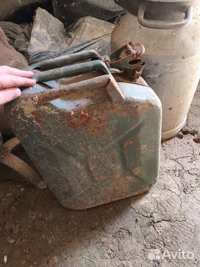 Канистры металлические