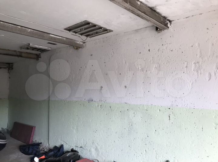 Гараж, > 30 м²