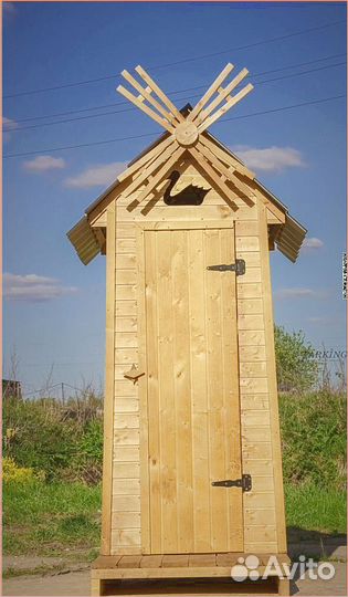 Дачный туалет с декором SNH