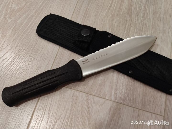 Нож туристический 