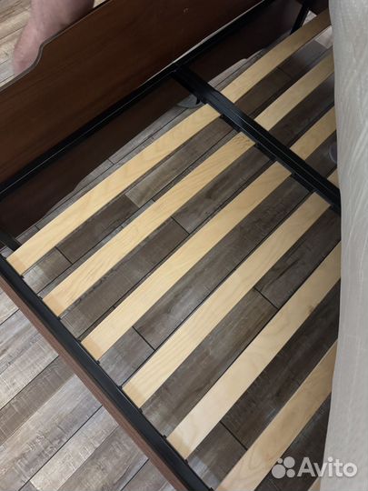 Кровать с матрасом бу