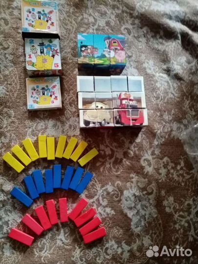 Развивающие игрушки:кубики и палочки