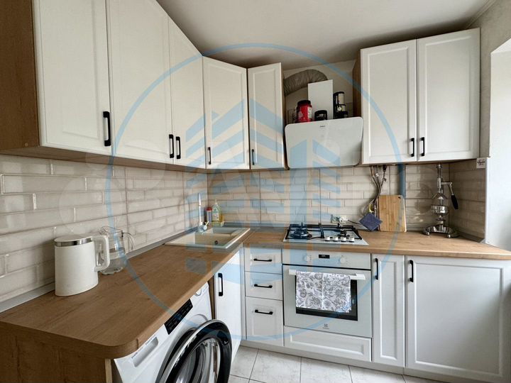 3-к. квартира, 55,6 м², 2/5 эт.