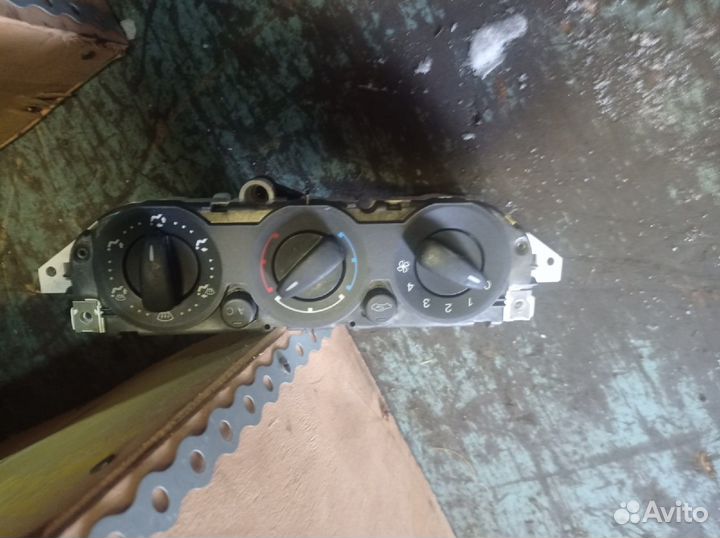 Блок управления печки форд фокус 2