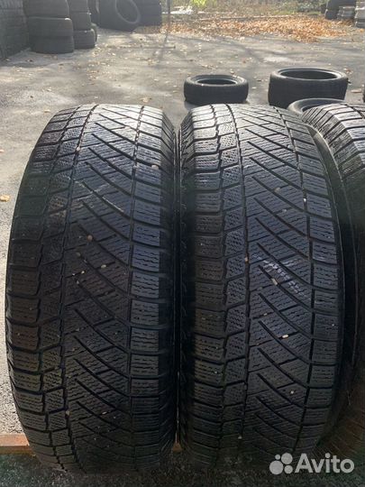 Continental ContiVikingContact 6 SUV 215/70 R16 100T