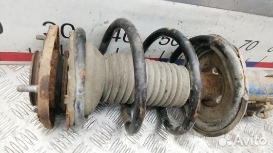 Стойка передняя левая toyota avensis T25 (5ST07K50