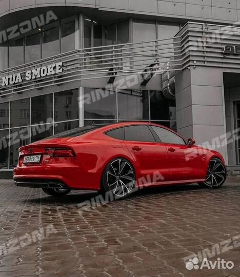 Литой диск в стиле Audi R22 5x112