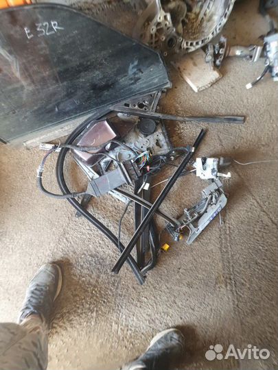 Стеклоподьемник правый на бмв е32.е34.е38