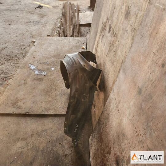 Подкрылок передний левый honda FIT