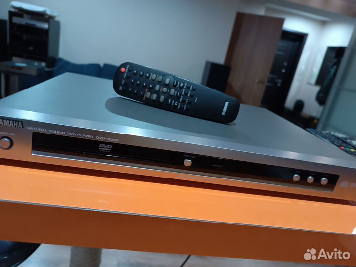 Yamaha dvd s557 CD dvd player