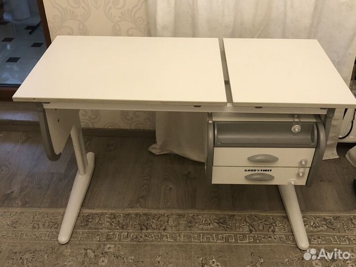 Письменный стол