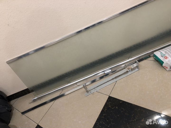 Дверь для душевой кабины