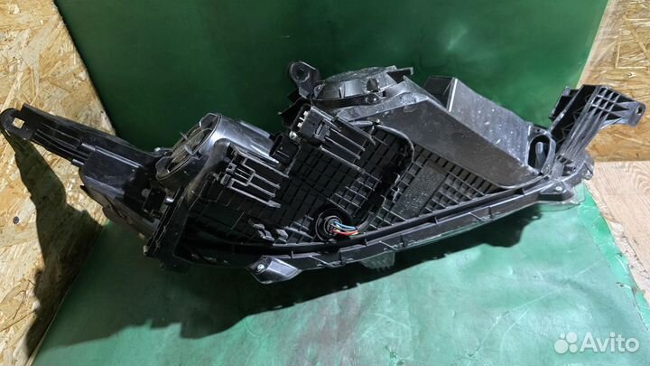 Б/У Б/У Фара передняя левая L L200/5 mitsubishi