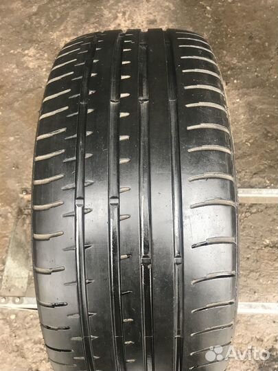 Accelera PHI 235/45 R18